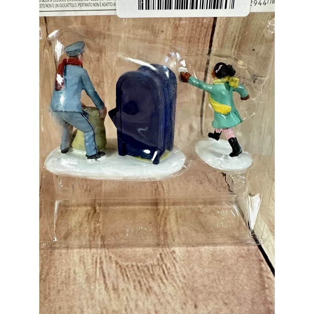 Lemax 02944 Christmas Village Figurines 
